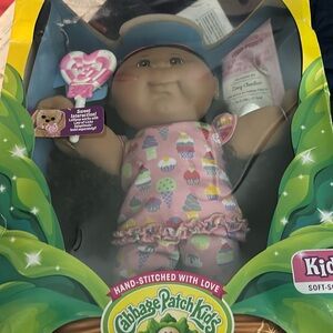 Cabbage Patch Kids African American Doll Zoey Charlize  imperfect box